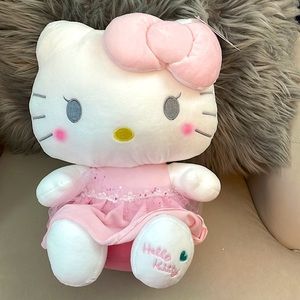 ♡Hello kitty plushie♡